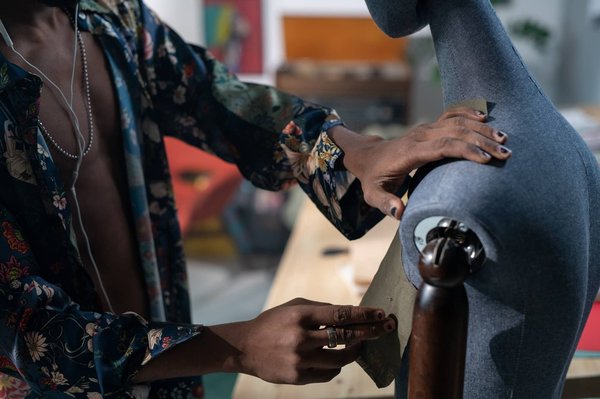 Les secrets de la confection des robes vintage : Techniques et matériaux