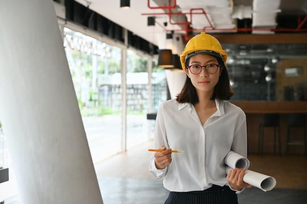 Engager un ingénieur optique en freelance : préparez bien votre budget